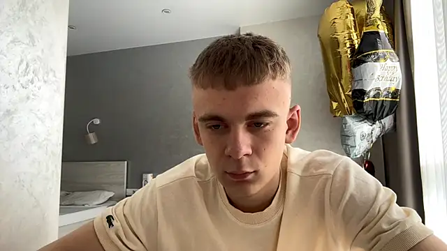 Snapshot of SoloFury chatting on 06.16.26 SoloFury online show from 06.16.26