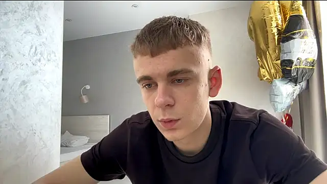 Snapshot of SoloFury chatting on 06.19.26 SoloFury online show from 06.19.26