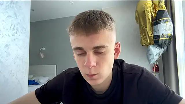 Snapshot of SoloFury chatting on 06.21.26 SoloFury online show from 06.21.26