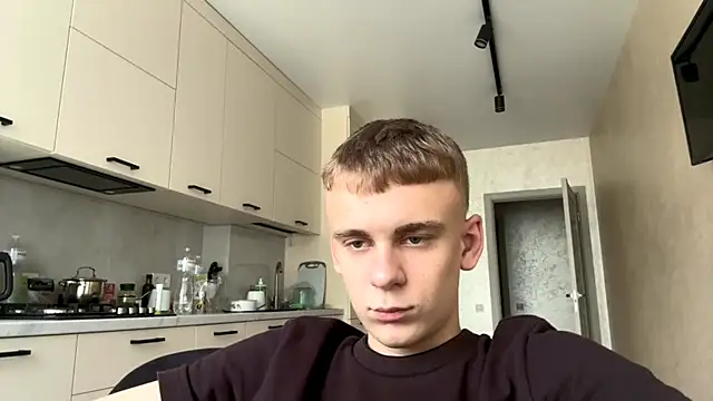 Snapshot of SoloFury chatting on 06.26.26 SoloFury online show from 06.26.26