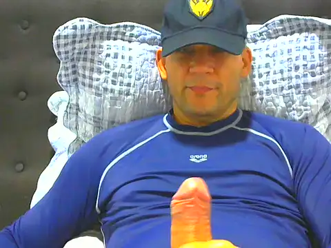 Snapshot of altenori chatting on 07.25.26 altenori online show from 07.25.26