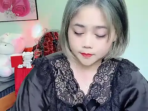 Snapshot of Nhanlu009 chatting on 05.13.26 Nhanlu009 online show from 05.13.26