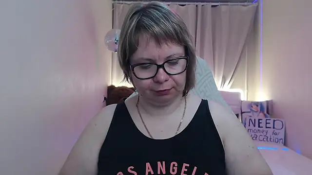 Snapshot of BonnnyBoobsy chatting on 05.23.26 BonnnyBoobsy online show from 05.23.26