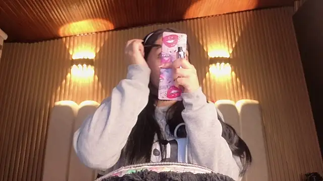 Melannyy V online show from 04.10.26
