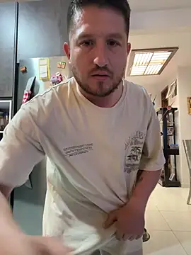 Snapshot of leonel37- chatting on 03.20.26 leonel37- online show from 03.20.26