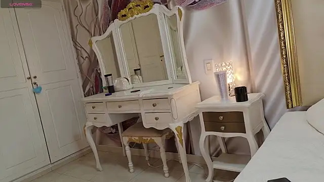 ninaBravu online show from 06.22.26