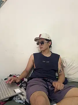 Snapshot of Hazhitr chatting on 03.20.26 Hazhitr online show from 03.20.26