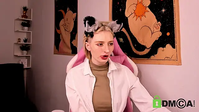 Snapshot of Kira__Cutie chatting on 03.20.26 Kira Cutie online show from 03.20.26