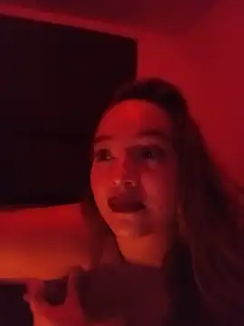 Snapshot of SabrinaVantress chatting on 07.16.26 SabrinaVantress online show from 07.16.26
