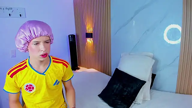 Im XanderSmith online show from 06.17.26