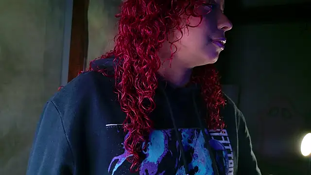 lara curly online show from 07.24.26