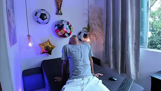 your d0ll1 online show from 06.15.26
