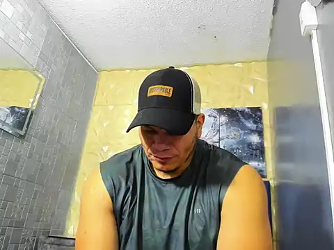Snapshot of Tyler_Scott chatting on 06.05.26 Tyler Scott online show from 06.05.26