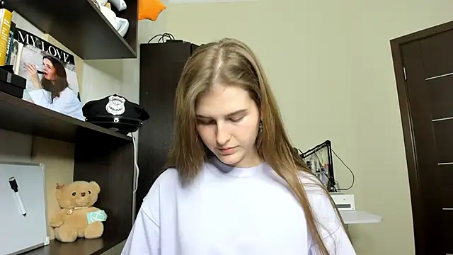 OhMyAlice online show from 06.10.26