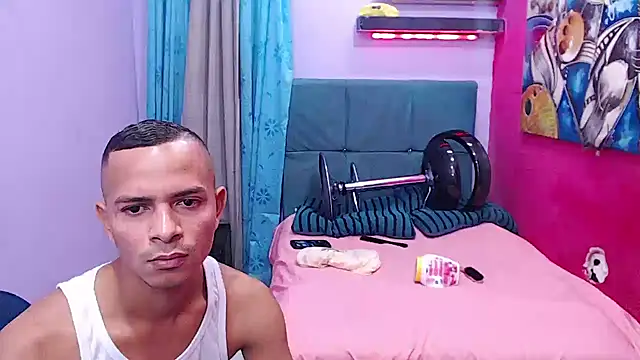 Snapshot of twink_fucks chatting on 07.10.26 twink fucks online show from 07.10.26
