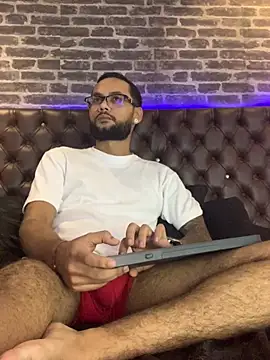 KyleJoss30 online show from 04.13.26