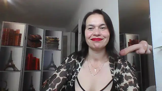 Snapshot of Selena_Moo chatting on 07.28.26 Selena Moo online show from 07.28.26
