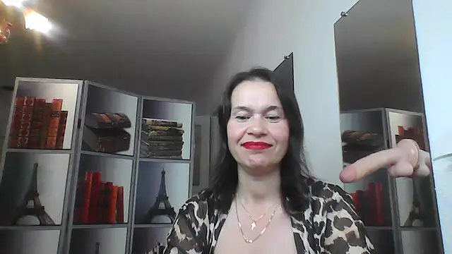 Snapshot of Selena_Moo chatting on 07.28.26 Selena Moo online show from 07.28.26