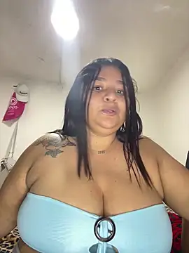 Snapshot of Luciona-Xxx chatting on 03.20.26 Luciona-Xxx online show from 03.20.26