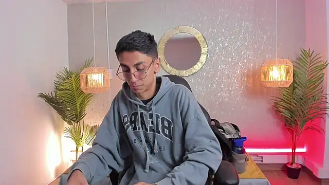 Snapshot of Gio_carangi chatting on 05.18.26 Gio carangi online show from 05.18.26