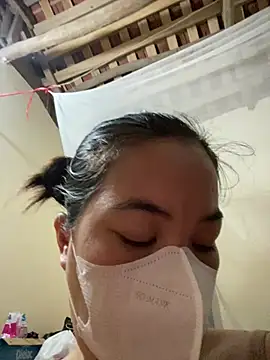 Snapshot of SeraCin chatting on 03.21.26 SeraCin online show from 03.21.26