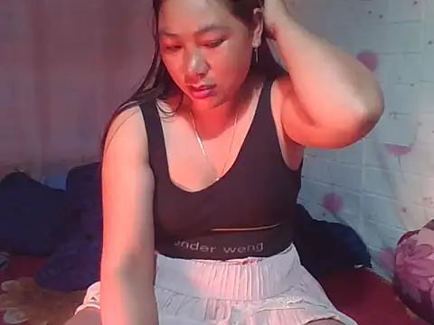 Hena   online show from 04.30.26