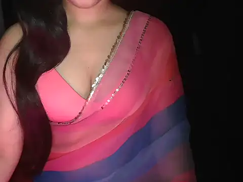 Snapshot of urvashi_rai chatting on 06.25.26 urvashi rai online show from 06.25.26