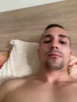 Snapshot of ZZZdickiee chatting on 03.20.26 ZZZdickiee online show from 03.20.26