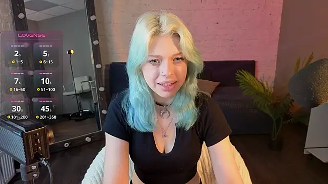 Snapshot of Clown_Princess chatting on 06.14.26 Clown Princess online show from 06.14.26