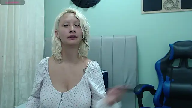 dafne kim online show from 05.08.26