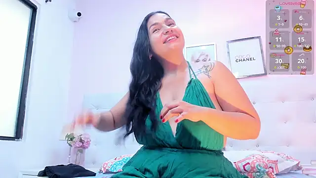 Snapshot of DianaSheren chatting on 06.29.26 DianaSheren online show from 06.29.26