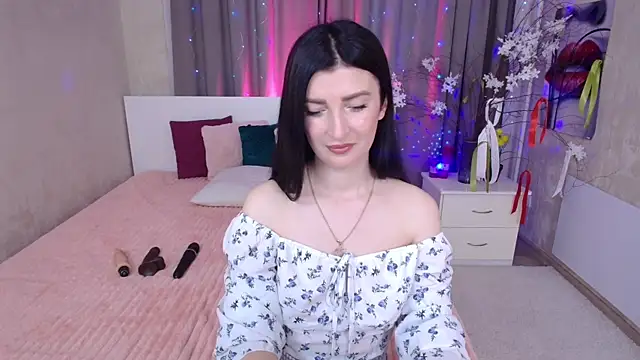 Snapshot of EvelinCuper_ chatting on 06.14.26 EvelinCuper online show from 06.14.26