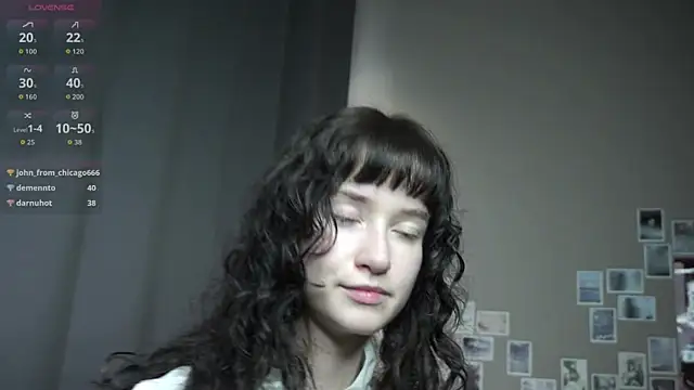 Snapshot of DellaLeck chatting on 07.14.26 DellaLeck online show from 07.14.26