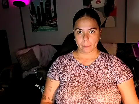 HannaJonns online show from 04.22.26