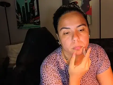 Snapshot of HannaJonns chatting on 06.18.26 HannaJonns online show from 06.18.26