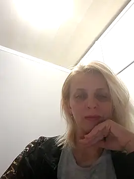 MiaLove183 online show from 05.07.26