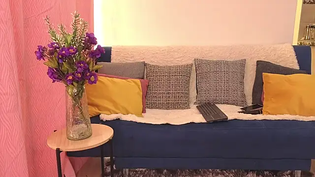 Snapshot of natashakinski chatting on 06.19.26 natashakinski online show from 06.19.26