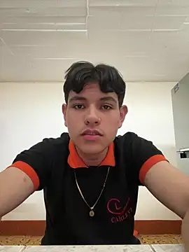 Snapshot of juanma759 chatting on 07.25.26 juanma759 online show from 07.25.26