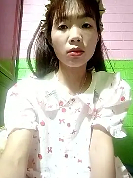 Snapshot of AmyLinee01 chatting on 05.09.26 AmyLinee01 online show from 05.09.26