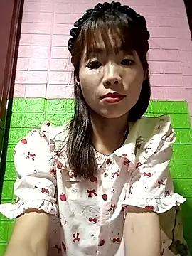 Snapshot of AmyLinee01 chatting on 05.11.26 AmyLinee01 online show from 05.11.26