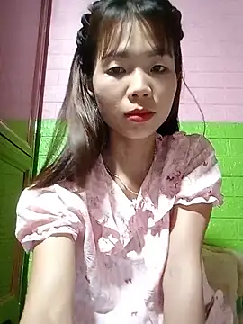 Snapshot of AmyLinee01 chatting on 05.14.26 AmyLinee01 online show from 05.14.26