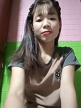 Snapshot of AmyLinee01 chatting on 05.18.26 AmyLinee01 online show from 05.18.26