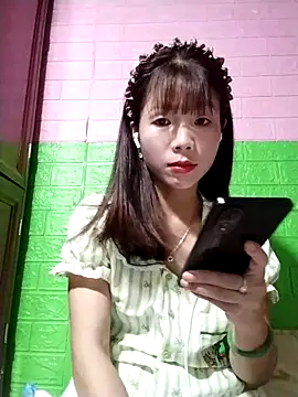 Snapshot of AmyLinee01 chatting on 05.20.26 AmyLinee01 online show from 05.20.26