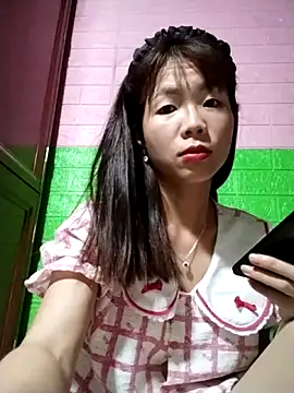 Snapshot of AmyLinee01 chatting on 06.07.26 AmyLinee01 online show from 06.07.26
