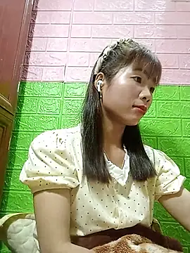 Snapshot of AmyLinee01 chatting on 06.13.26 AmyLinee01 online show from 06.13.26