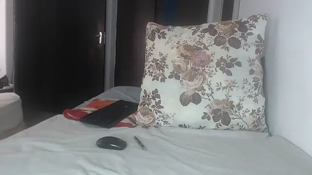 Lucia-boobs online show from 04.19.26