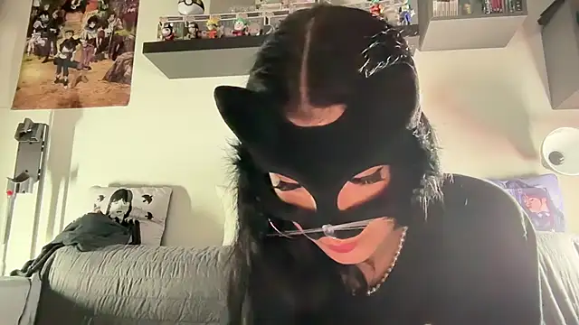 Snapshot of SilentScreamsVan- chatting on 05.15.26 SilentScreamsVan- online show from 05.15.26
