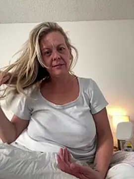 GwenWilde31 online show from 05.29.26