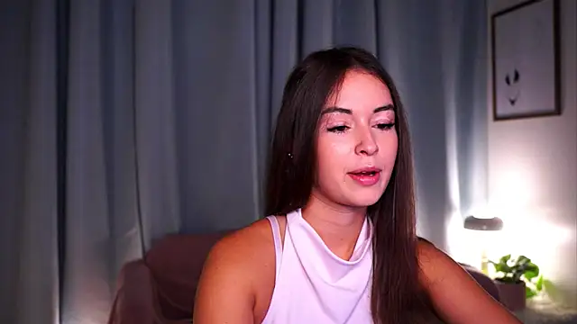 Snapshot of Fawnette chatting on 07.19.26 Fawnette online show from 07.19.26