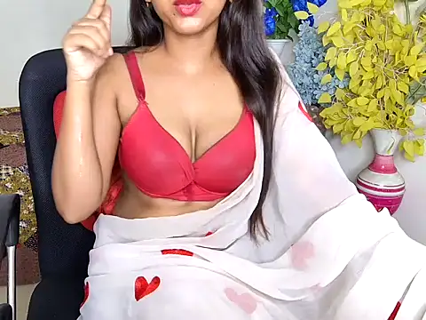 Snapshot of Preety_Baby chatting on 07.13.26 Preety Baby online show from 07.13.26